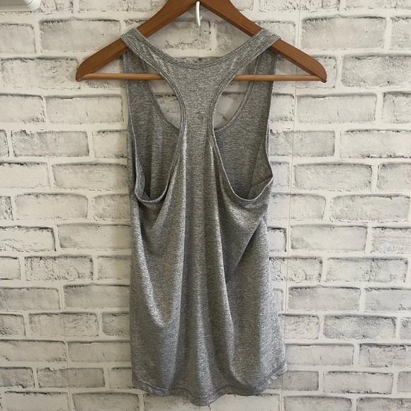 Women’s Icyzone gray heathered racerback tank top Medium - Picture 4 of 5